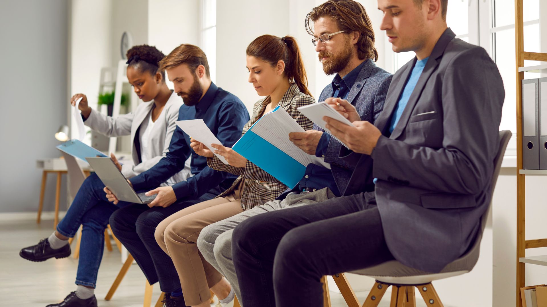 Understanding the Difference Between Direct Hire and Temporary Staffing